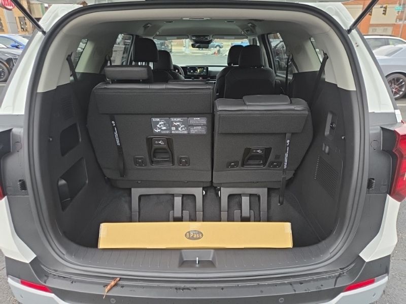 New 2027 Kia Carnival MPV Van