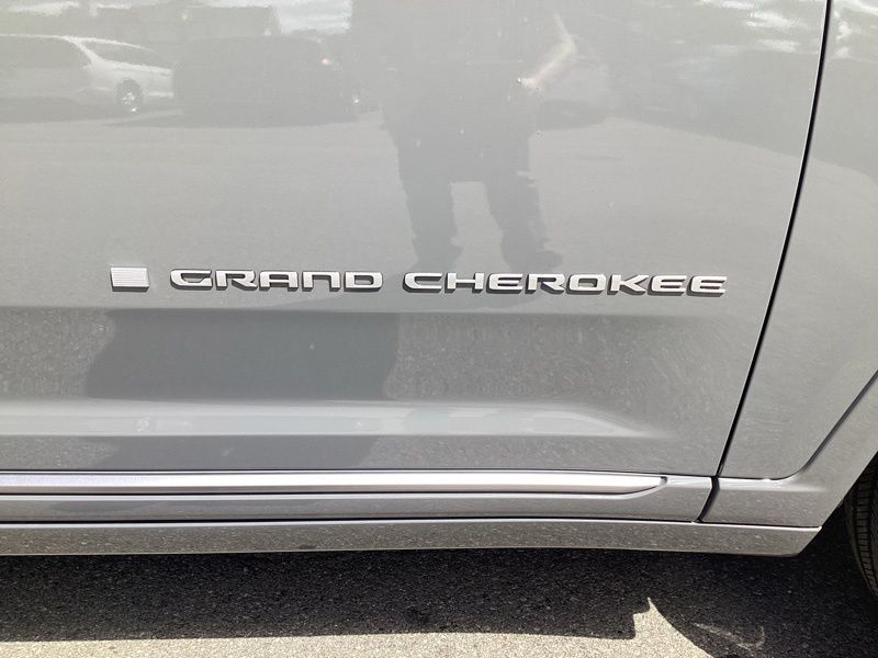 New 2027 Jeep Grand Cherokee SUV
