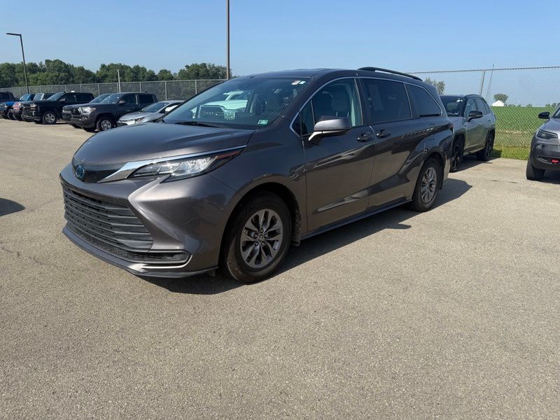 Used 2023 Toyota Sienna Van