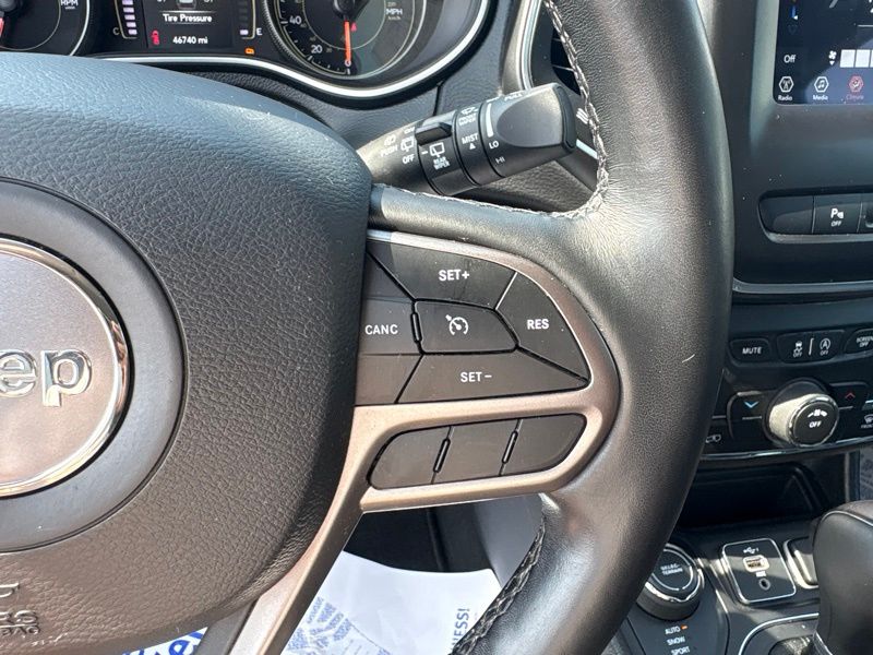 Used 2021 Jeep Cherokee SUV