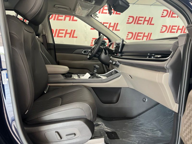 New 2027 Kia Carnival MPV Van