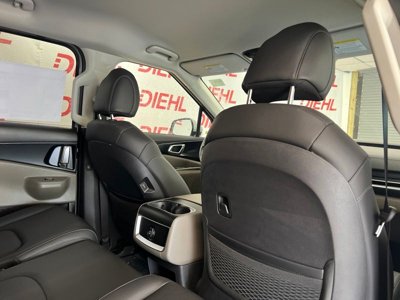 New 2027 Kia Carnival MPV Van