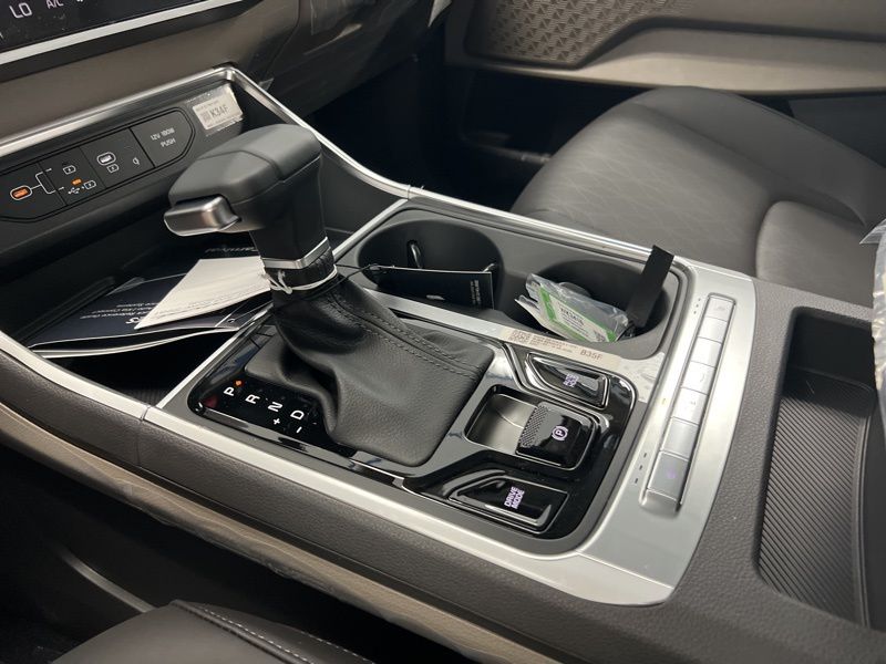 New 2026 Kia Carnival MPV Van