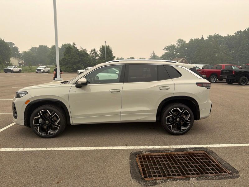 New 2026 Volkswagen Tiguan SUV