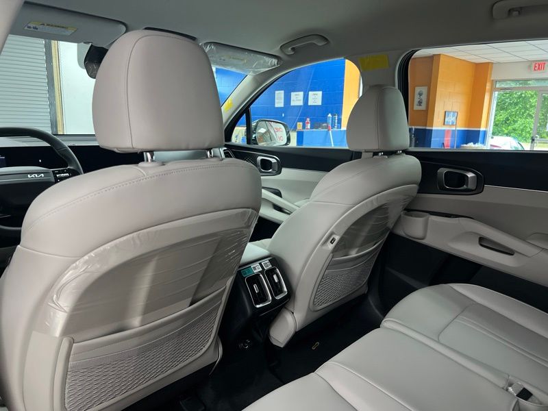 New 2026 Kia Sorento Hybrid SUV