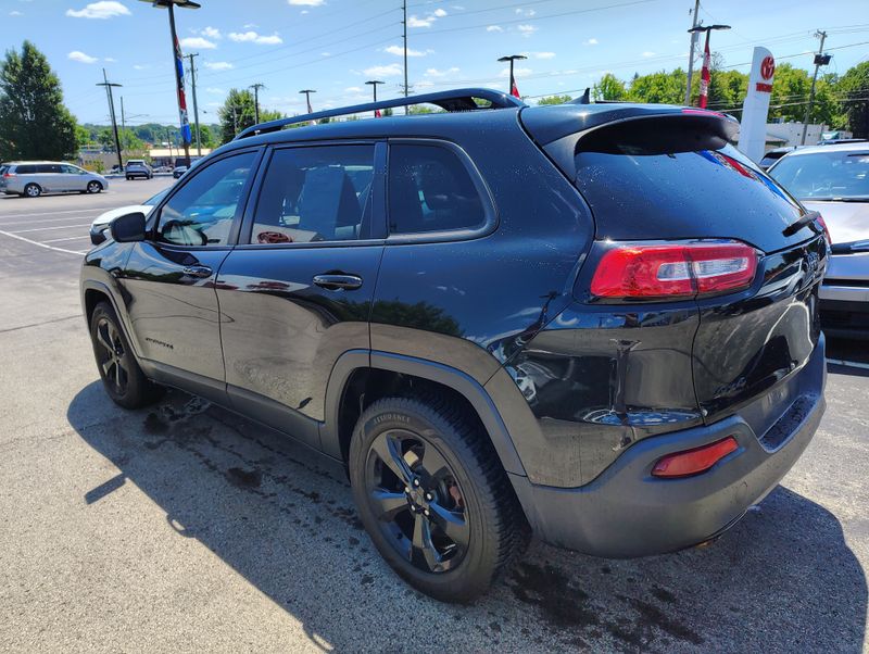Used 2016 Jeep Cherokee SUV