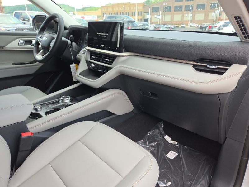 New 2026 Ford Explorer SUV