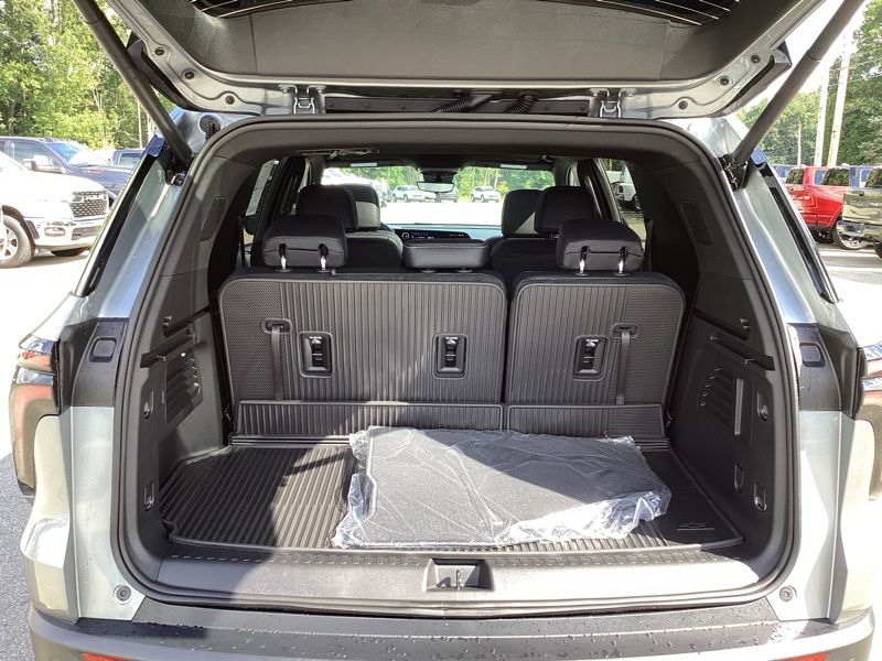 New 2027 Chevrolet Traverse SUV