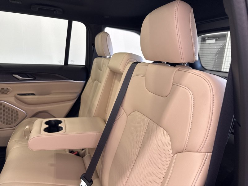 Used 2026 Jeep Grand Cherokee SUV