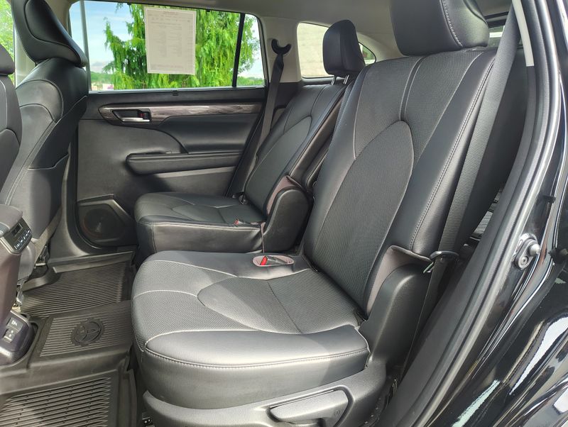 Used 2023 Toyota Highlander Hybrid SUV