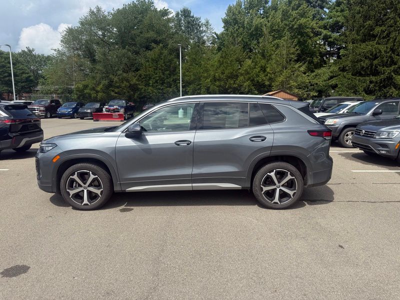 Used 2025 Volkswagen Tiguan SUV