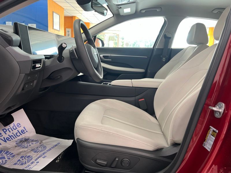 Used 2025 Hyundai Sonata Sedan