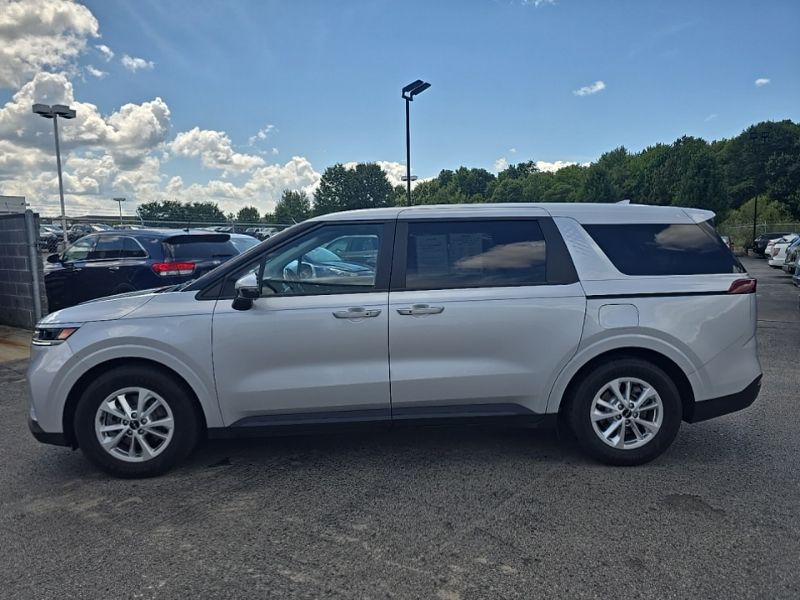 Used 2022 Kia Carnival Van