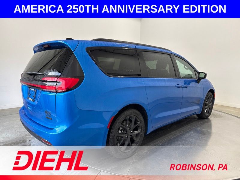New 2027 Chrysler Pacifica Van