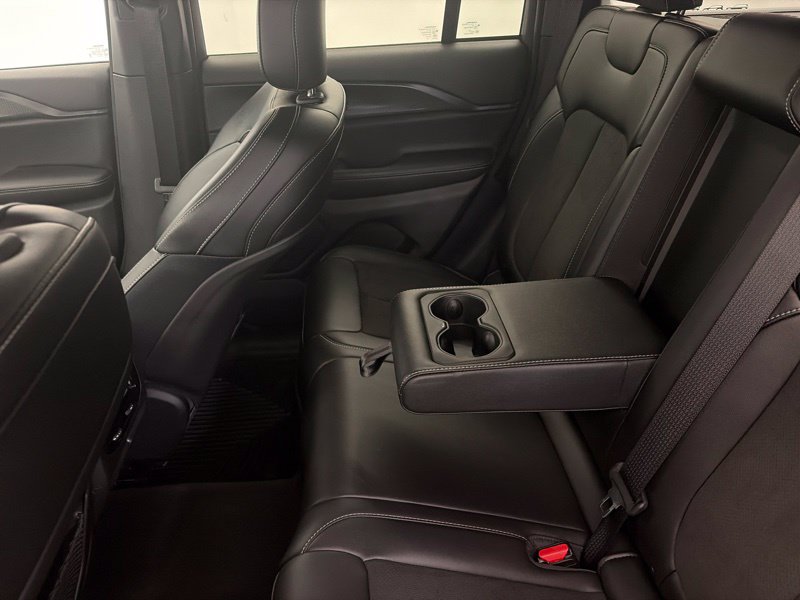 Used 2024 Jeep Grand Cherokee SUV