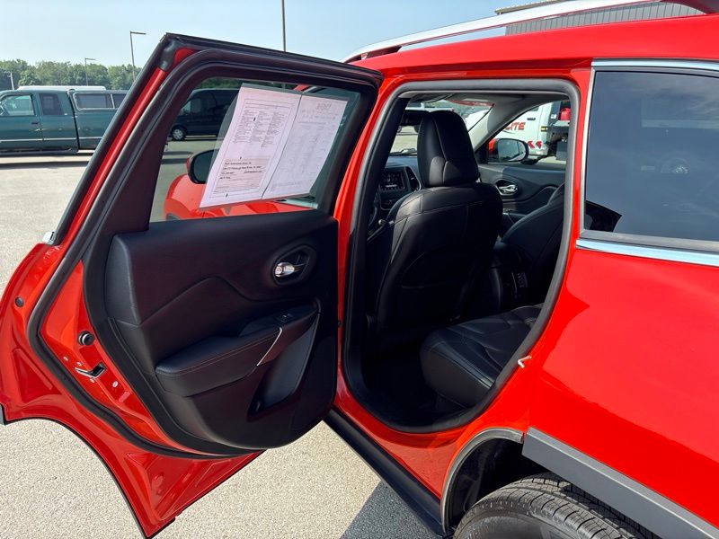 Used 2021 Jeep Cherokee SUV