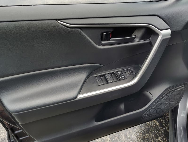 Used 2021 Toyota RAV4 SUV