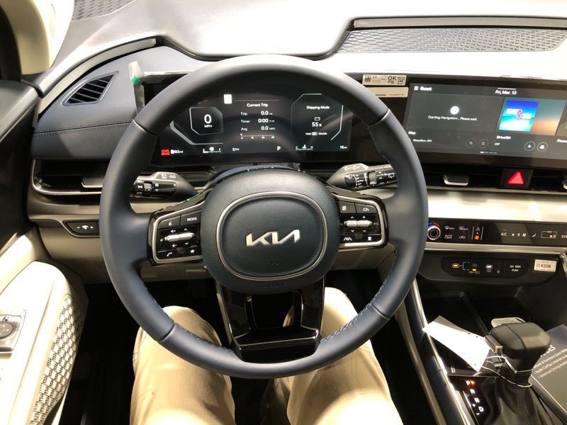 New 2026 Kia Carnival MPV Van
