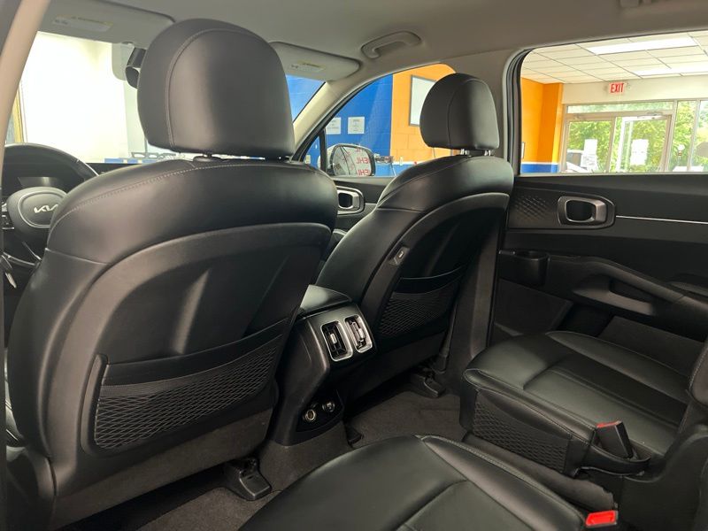 Used 2023 Kia Sorento Hybrid SUV