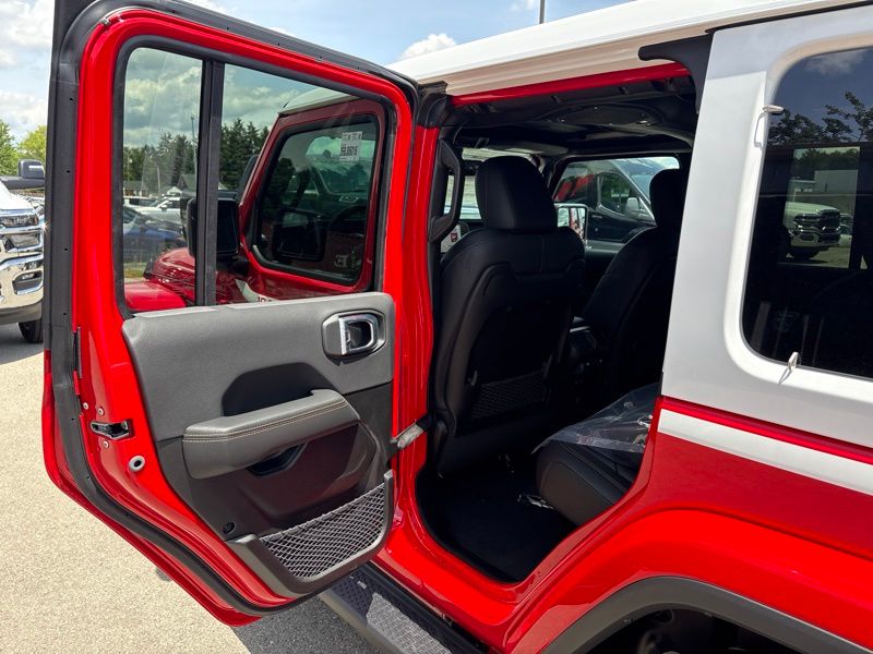 New 2026 Jeep Wrangler SUV