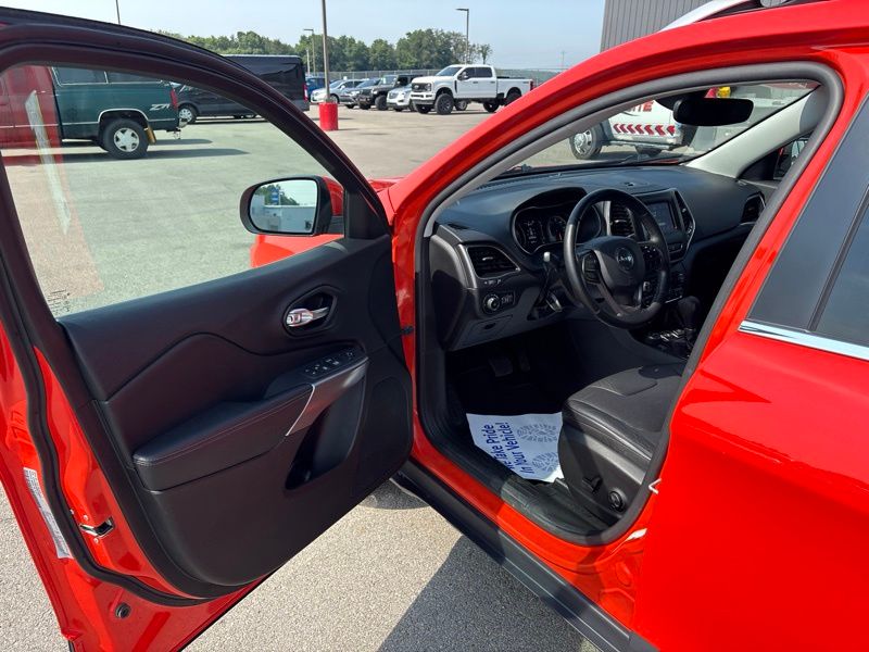 Used 2021 Jeep Cherokee SUV