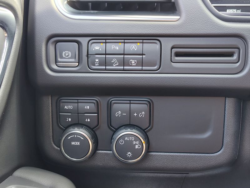 Used 2024 Chevrolet Suburban SUV