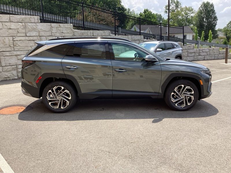 New 2026 Hyundai Tucson Hybrid SUV