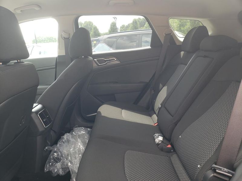 New 2027 Kia Sportage Hybrid SUV