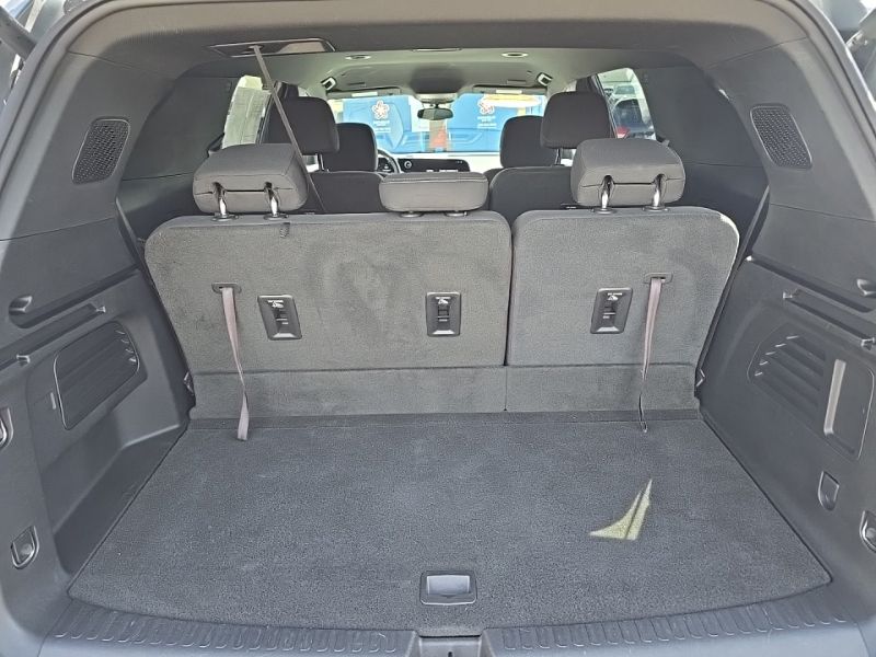 Used 2025 Chevrolet Traverse SUV
