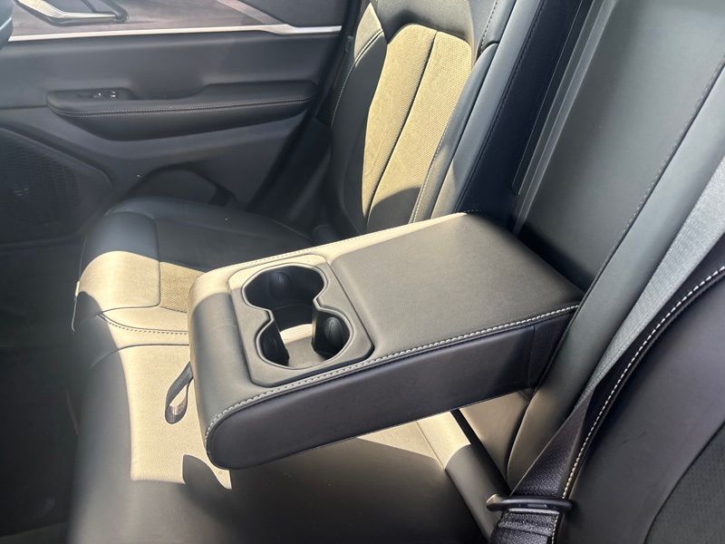Used 2026 Jeep Grand Cherokee SUV