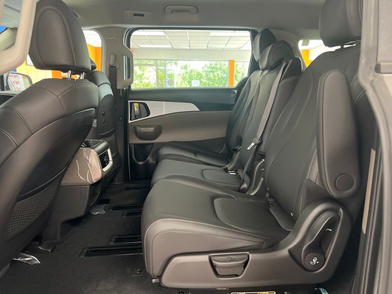 New 2027 Kia Carnival MPV Van