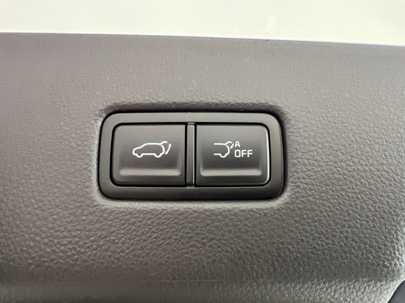 New 2026 Kia Carnival MPV Van