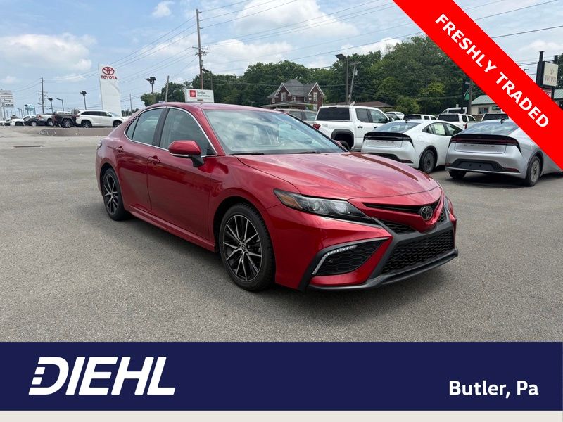 Red 2023 Toyota Camry SE FWD Sedan Front-Wheel Drive 8-Speed Automatic