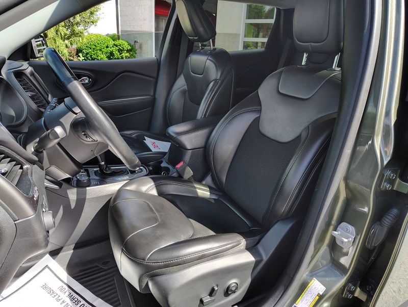 Used 2019 Jeep Cherokee SUV