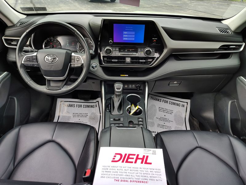 Used 2023 Toyota Highlander SUV