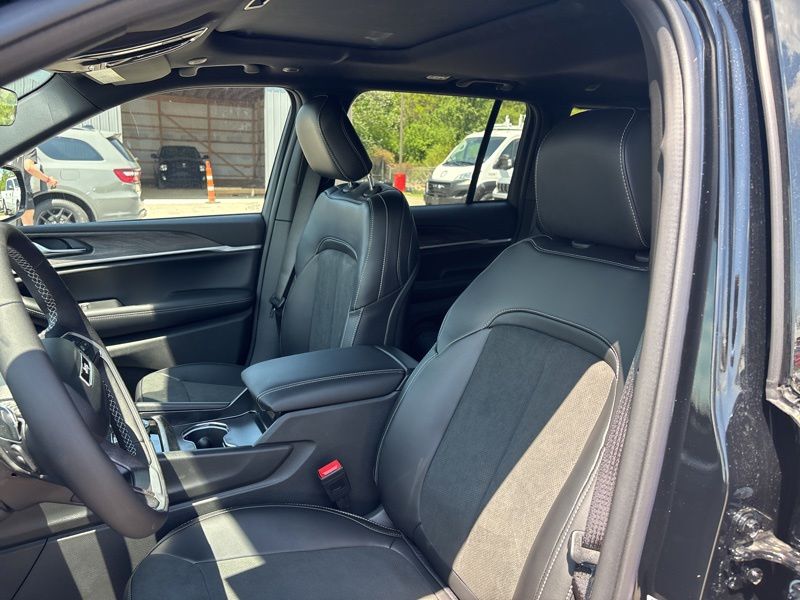 New 2026 Jeep Grand Cherokee SUV
