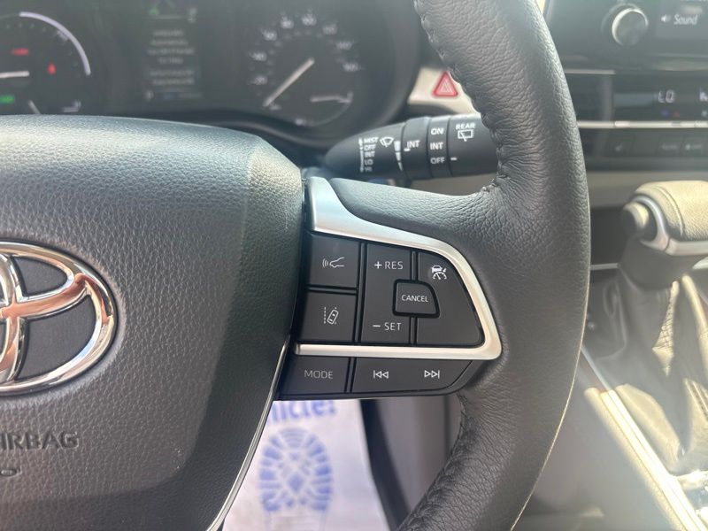 Used 2022 Toyota Sienna Van