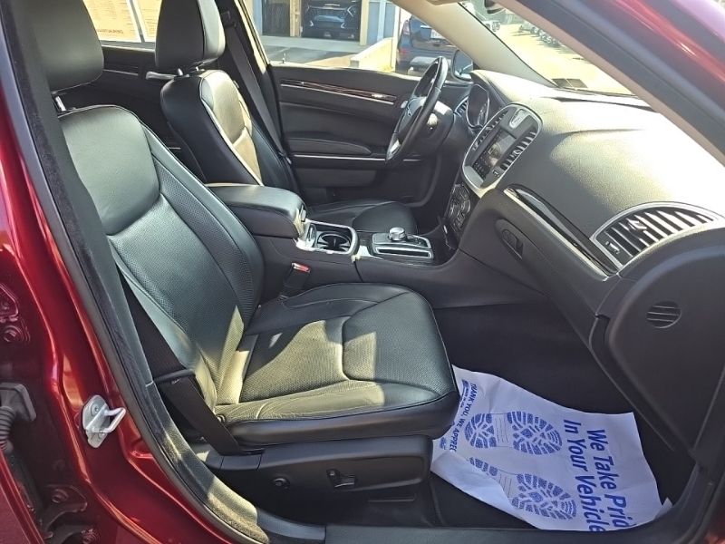 Used 2018 Chrysler 300 Sedan