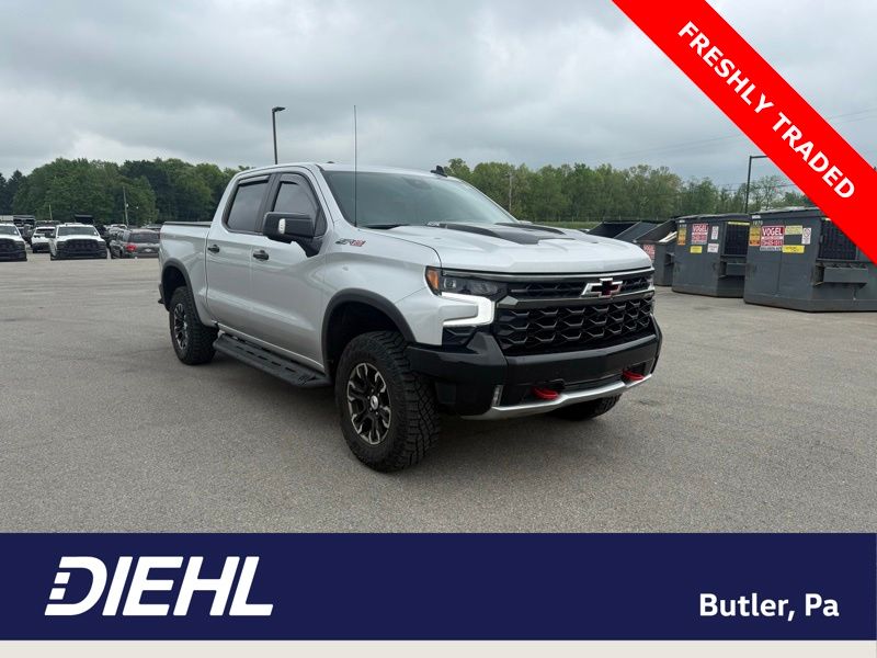 Silver Ice Metallic 2022 Chevrolet Silverado 1500 ZR2 Crew Cab 4WD Pickup Truck Four-Wheel Drive Automatic