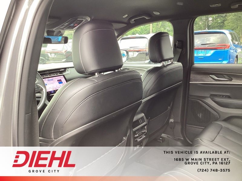 Used 2025 Jeep Grand Cherokee SUV