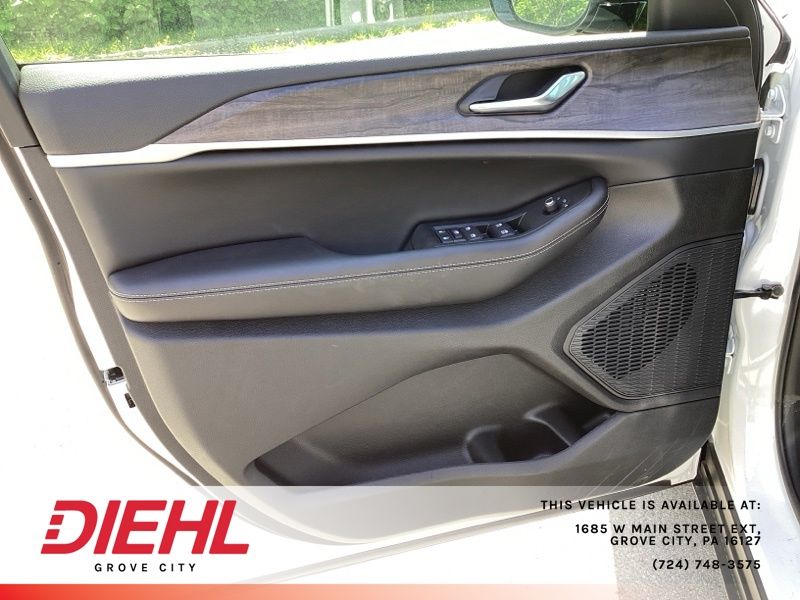 Used 2026 Jeep Grand Cherokee SUV