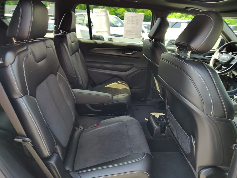 Used 2025 Jeep Grand Cherokee L SUV