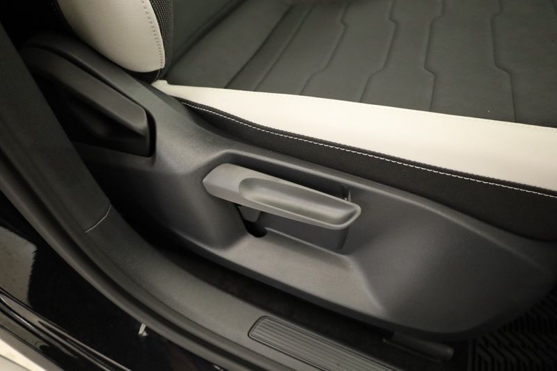 2026 Volkswagen Taos SE - Photo 33