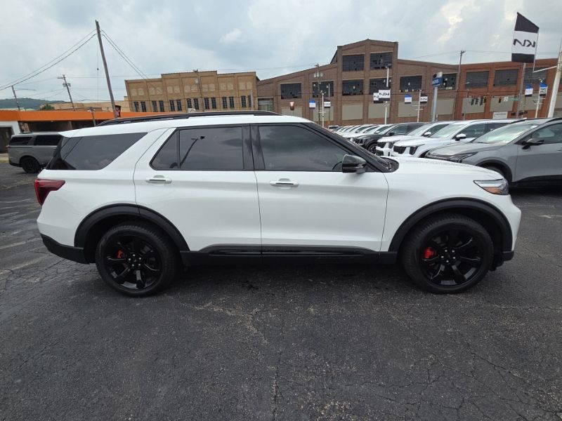 Used 2024 Ford Explorer SUV