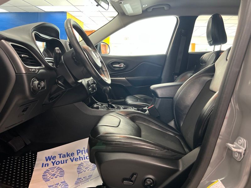 Used 2019 Jeep Cherokee SUV