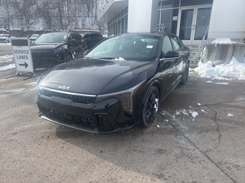 2026 Kia K4 GT-Line Turbo - Photo 3