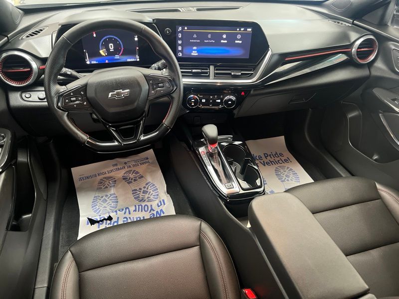 Used 2025 Chevrolet Trax SUV