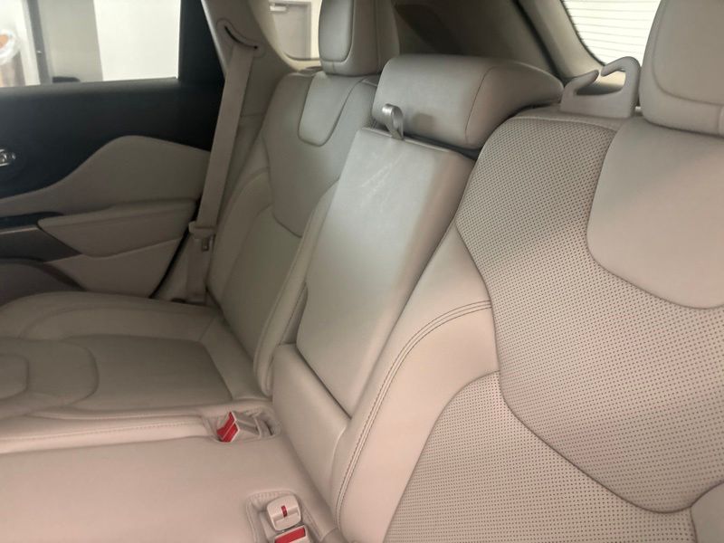 Used 2021 Jeep Cherokee SUV