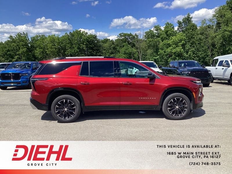 Used 2024 Chevrolet Traverse SUV