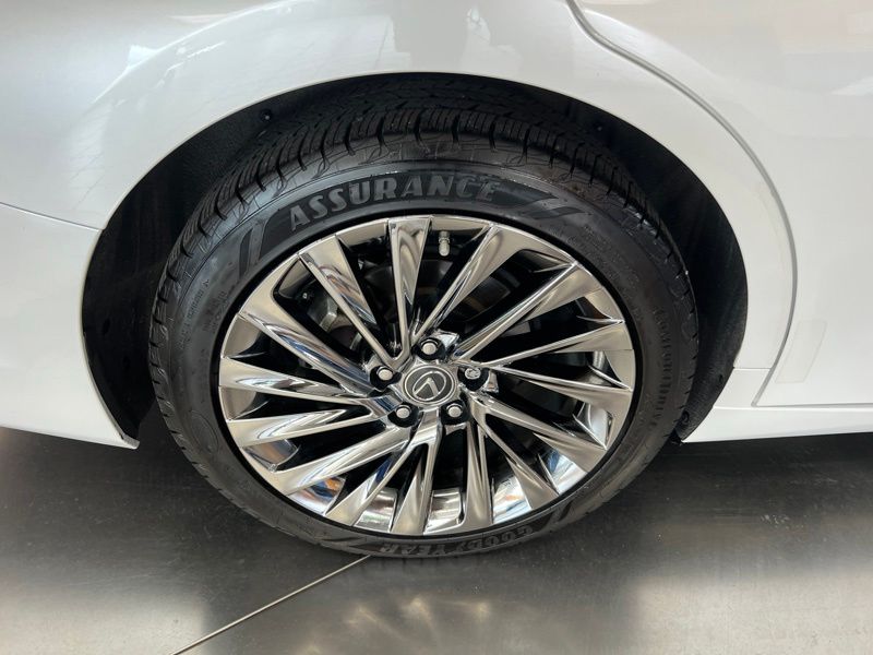 Used 2024 Lexus ES Sedan